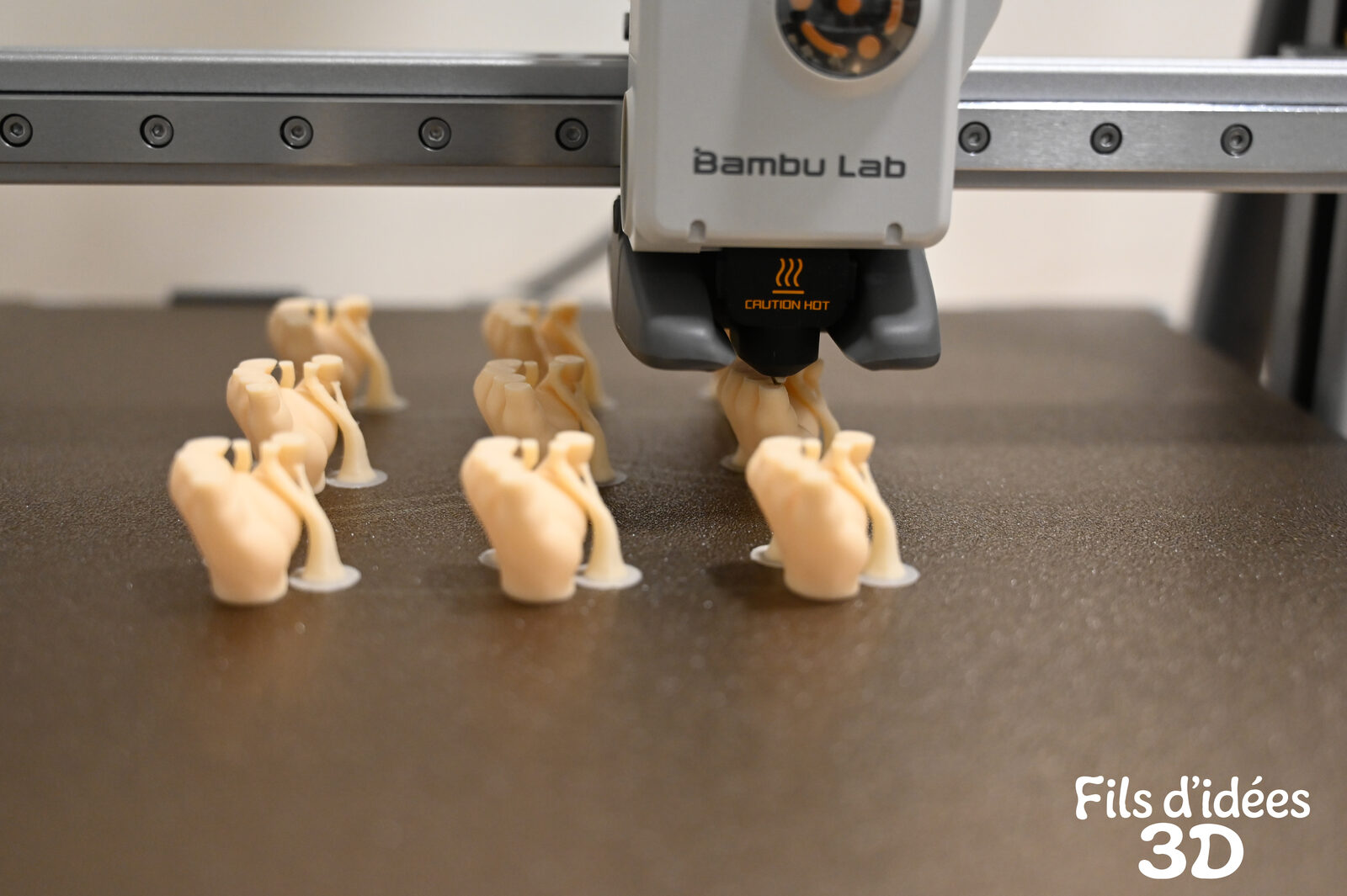 Détail d'une impression 3D en cours, pièces fines et précises